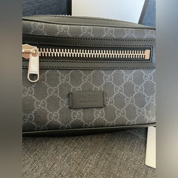 Gucci GG supreme monogram belt bag - Picture 3 of 12